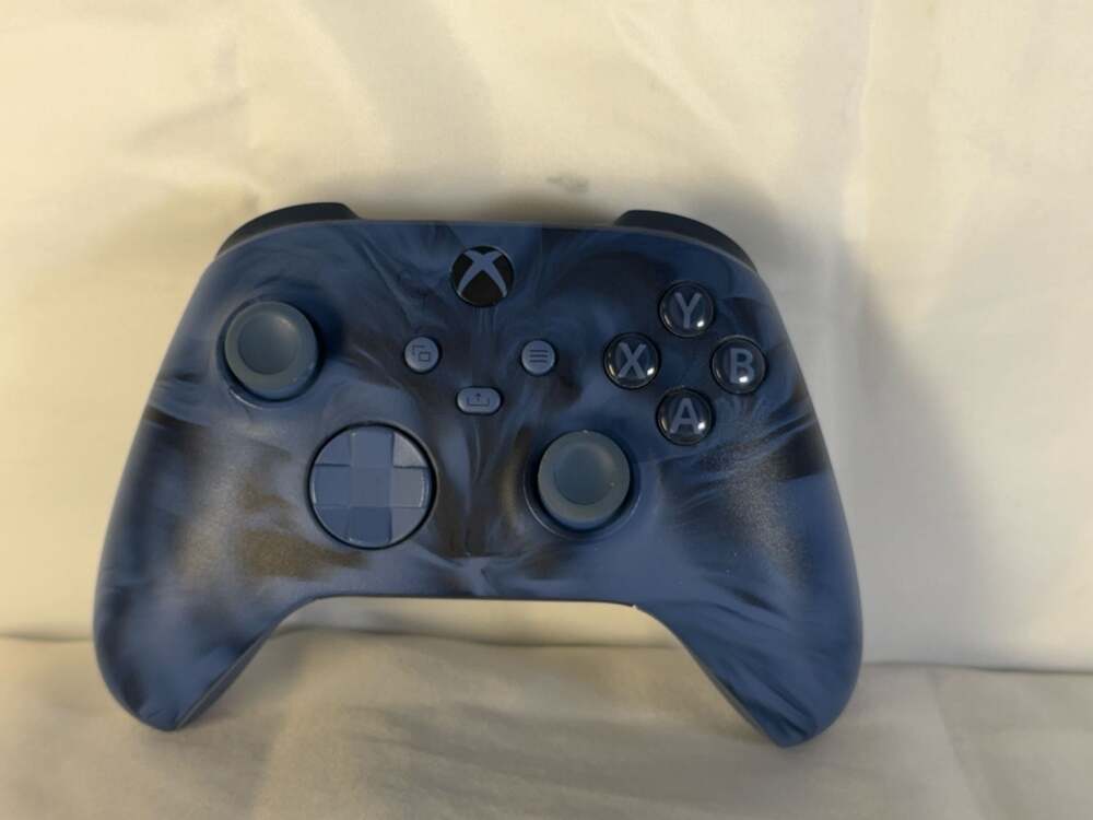 Microsoft Xbox Wireless Controller - Stormcloud Vapor Special Edition